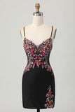 Vestido de fiesta corto ajustado floral con tirantes de espagueti negro brillante