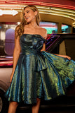 Vestido de fiesta corto fruncido estilo pavo real en verde metálico brillante