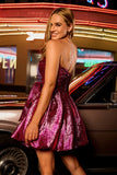 Vestido de fiesta corto sin tirantes de línea A de color púrpura oscuro metálico con lazo