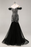 Vestido de fiesta negro de sirena con cuentas con hombros descubiertos