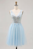 Vestido corto de regreso a casa de tul azul brillante con lentejuelas