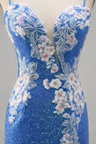 Vestido de regreso a casa de lentejuelas ajustado azul floral brillante