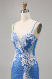 Vestido de regreso a casa de lentejuelas ajustado azul floral brillante