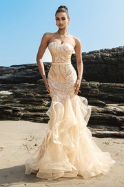 Vestido de noche sirena palabra de honor con volantes champán y lentejuelas