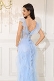 Vestido de noche largo con corsé sirena claro con hombros descubiertos