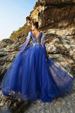 Vestido de noche de tul con apliques azul real
