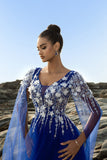 Vestido de noche de tul con apliques azul real