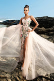 Vestido de noche sirena con tirantes finos y rubor brillante con capa
