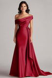 Vestido formal largo plisado de un hombro color champán