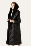 Chaqueta acolchada acolchada de botón negro con capucha de piel sintética