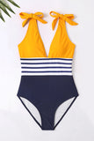 Traje de baño amarillo de una pieza con lazos