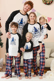 Pijamas de Navidad familiares con estampado de árbol en blanco y negro