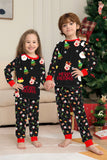 Conjunto de pijamas a juego para familias con estampado rojo acogedor de Navidad