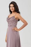 Certificablemente elegante A Line Spaghetti Straps Dusty Pink Long Bridesmaid Dress con cuentas