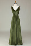V-Cuello sin mangas Olive Velvet Vestido de dama de honor