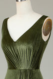 V-Cuello sin mangas Olive Velvet Vestido de dama de honor