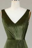 V-Cuello sin mangas Olive Velvet Vestido de dama de honor