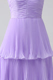 Vestido largo de dama de honor de gasa con niveles lila de novia de una línea con pliegues