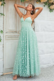 Encantador A Line Spaghetti Straps Green Long Bridesmaid Dress con apliques