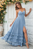 Encantador A Line Spaghetti Straps Dusty Blue Long Bridesmaid Dress con Criss Cross Back