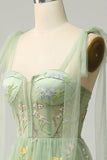 Tul verde A Line Corset Vestido de Fiesta de Talla Grande con Bordado
