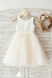 Vestido de tul marfil para niña
