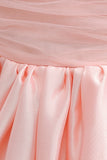 Vestido blanco de flor alta-baja con lazo