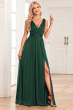 Vestido de fiesta verde oscuro con escote en V brillante de línea A con abertura