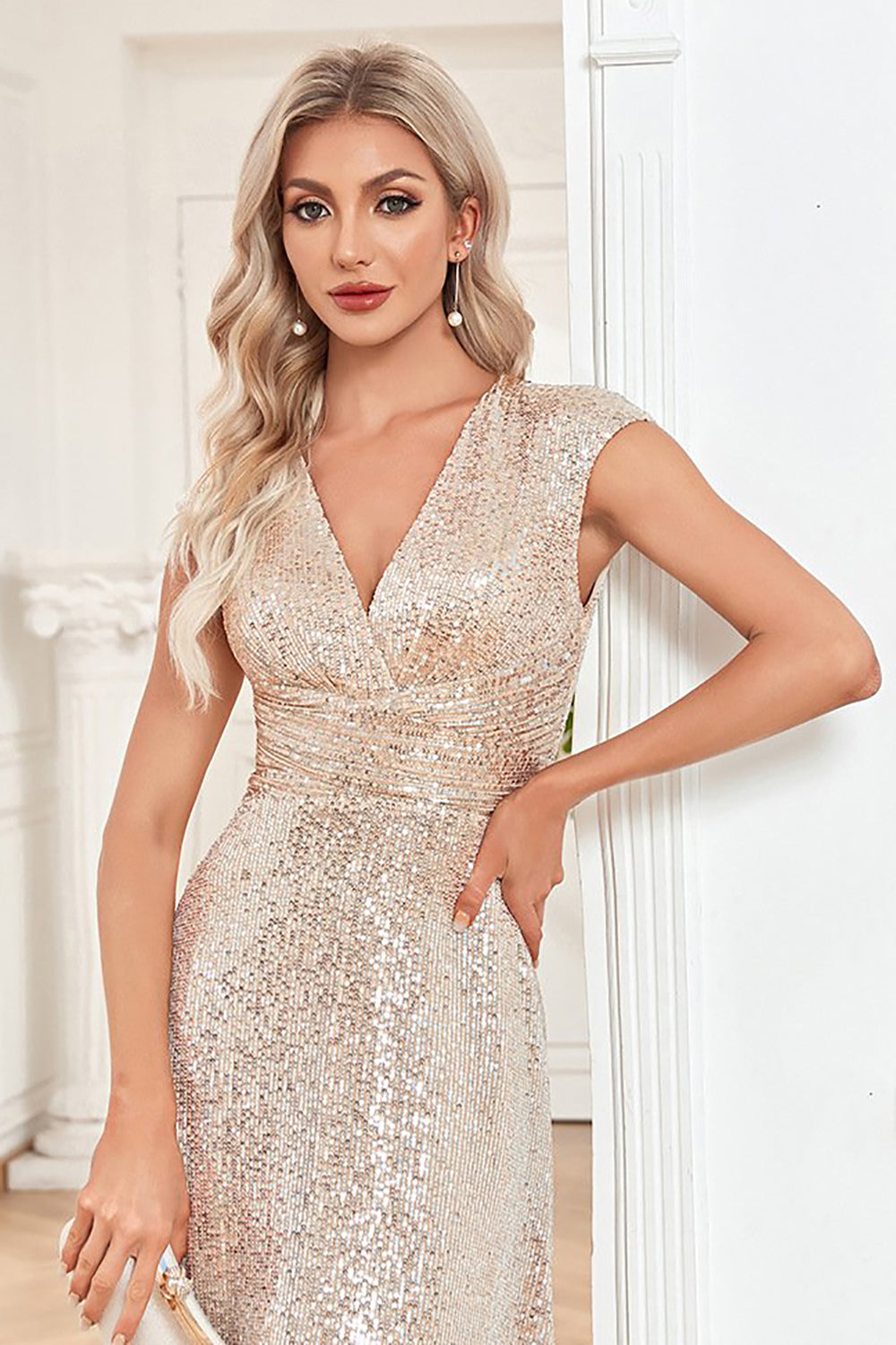 Champagne sin mangas V-Neck A Line Sparkly Prom Dress