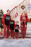 Conjuntos de pijamas navideños a juego con cuadros familiares negros y rojos