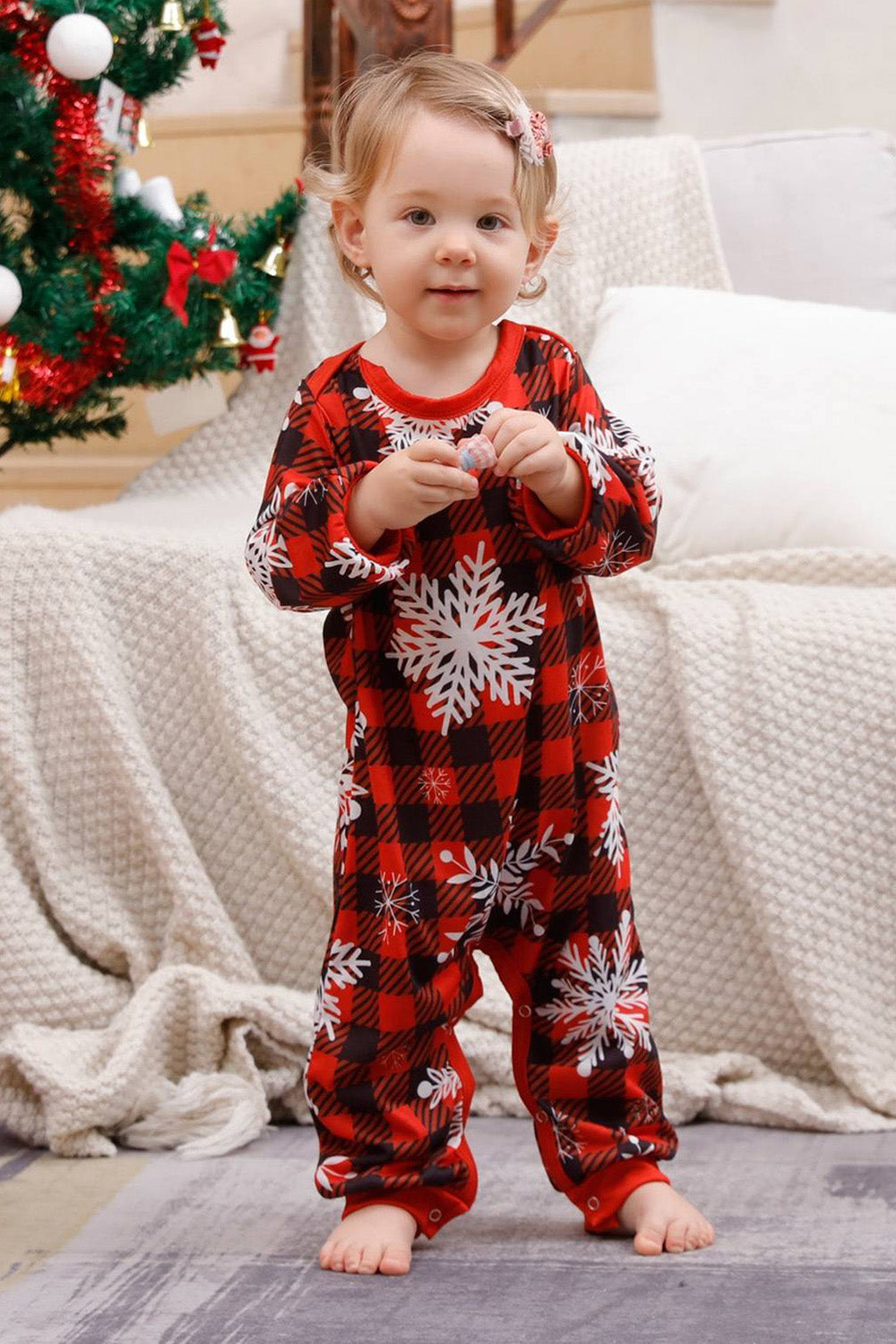 Pijama navideño familiar a juego a cuadros rojos con copo de nieve