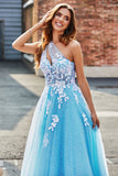 Vestido de fiesta de tul largo azul claro de una línea de un hombro con apliques