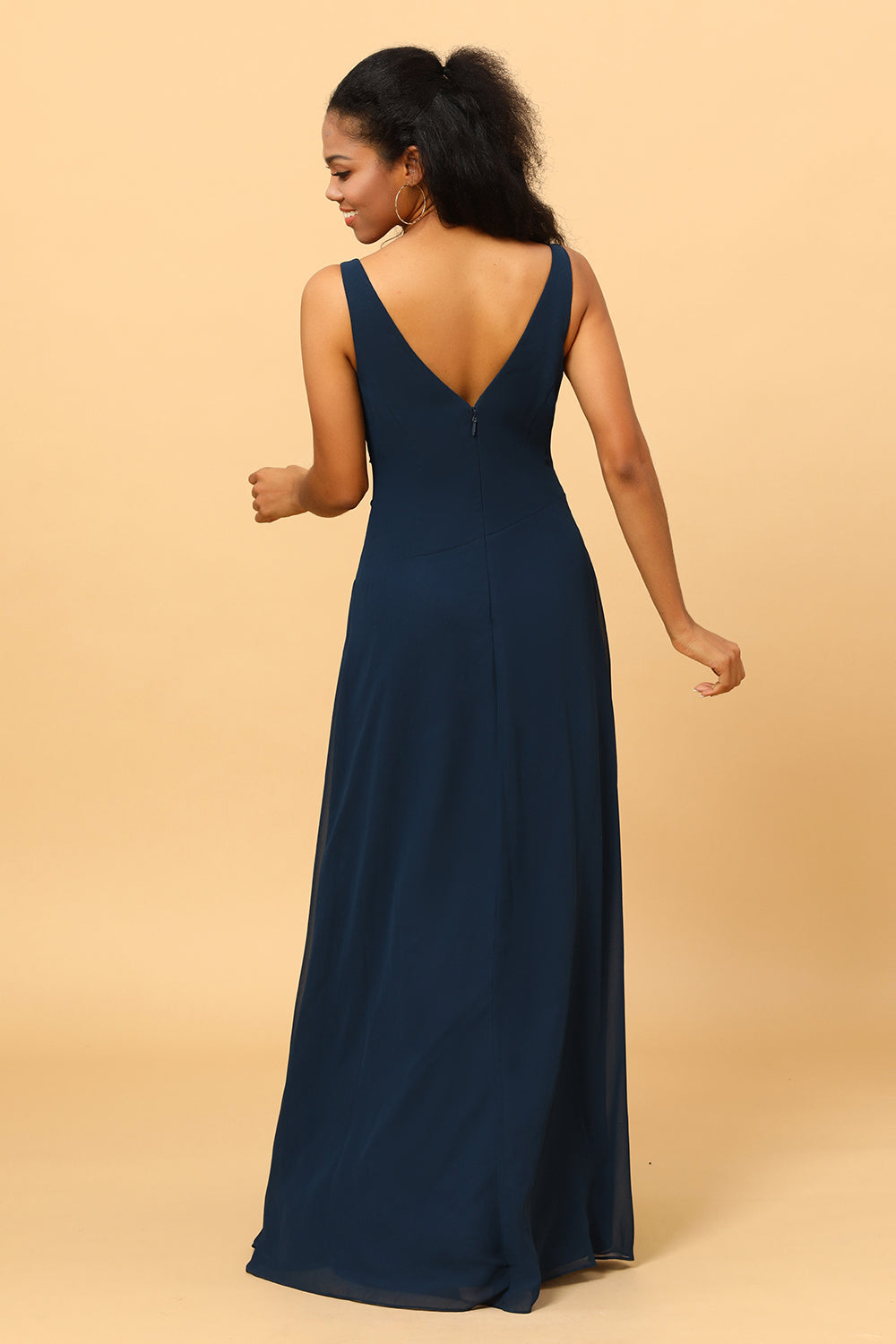 Vestido de dama de honor con cuello en V azul marino con abertura
