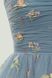 Correas de espagueti azul gris Vestido corto de fiesta con bordado