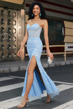 Elegante vestido de fiesta corsé azul claro de sirena con apliques