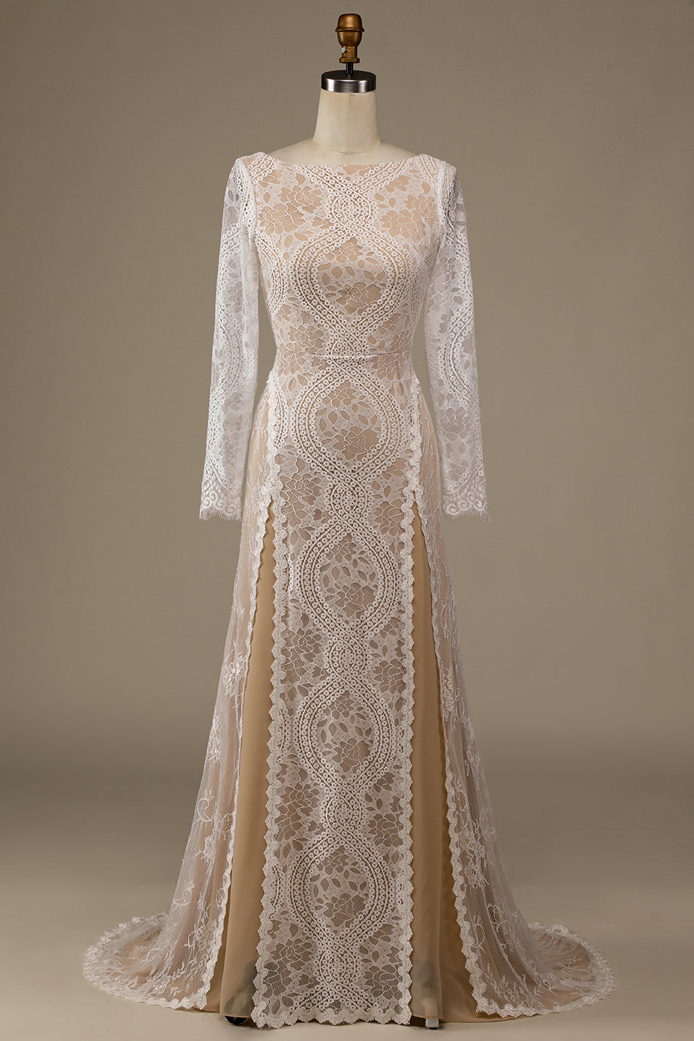 Champagne mangas largas Encaje Sweep Train Vestido de novia