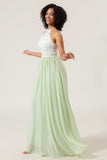 Vestido largo de dama de honor de encaje de salvia empolvado y gasa con cuello halter de línea A