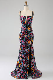 Vestido de fiesta bordado con flores negras con tirantes de espagueti de sirena con abertura lateral