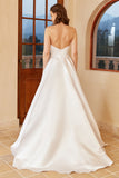 Vestido de novia blanco satinado sweetheart con hendidura