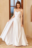 Vestido de novia blanco satinado sweetheart con hendidura