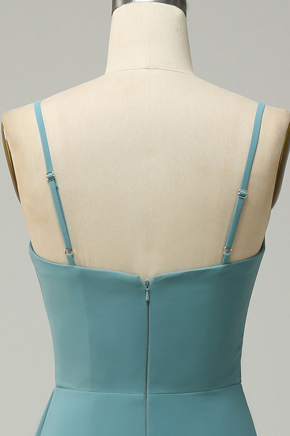 Una línea de correas de espagueti rubor vestido de dama de honor largo con frente dividido