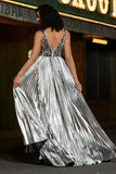 Vestido de fiesta brillante con espejo plateado con cuello en V y cuello en V brillante con abertura