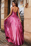 Vestido de fiesta brillante plisado con tirantes de espagueti de línea A de color rosa intenso con abertura