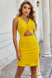 V Cuello ajustado vestido amarillo cóctel