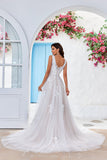 Apricot Tulle Sweep Train A Line Vestido de novia con encaje